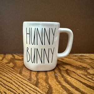 Rae Dunn Hunny Bunny white artesian collection Coffee Cup/Mug. NWOT